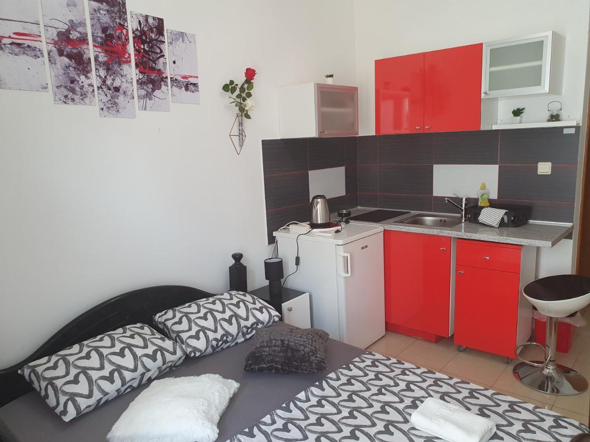 Studio Apartmani Ivanda Makarska Bagian luar foto