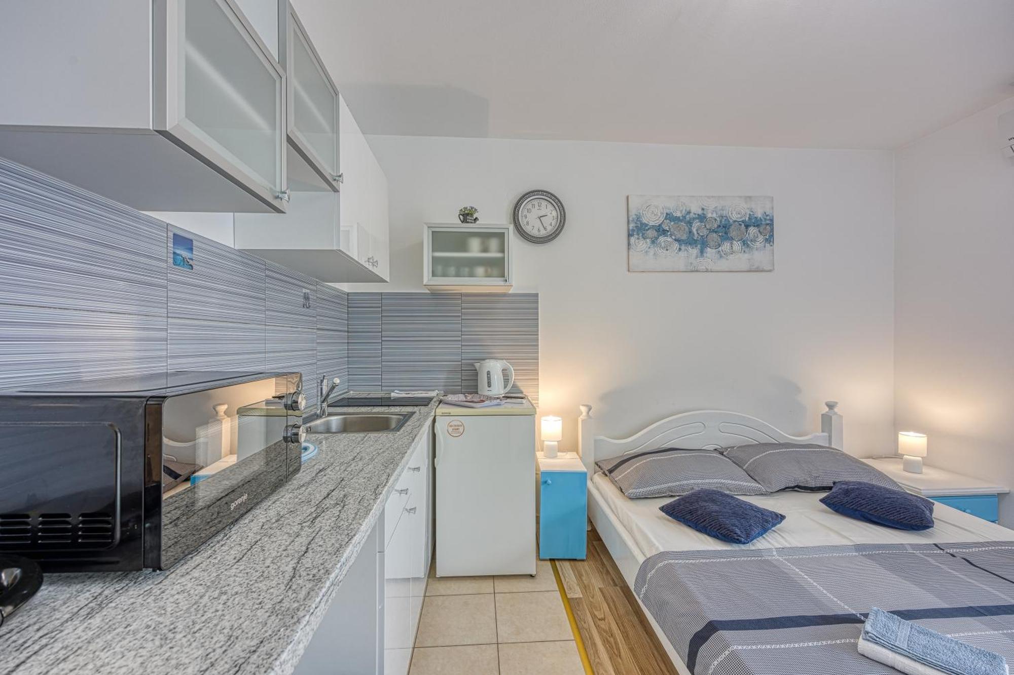 Studio Apartmani Ivanda Makarska Bagian luar foto