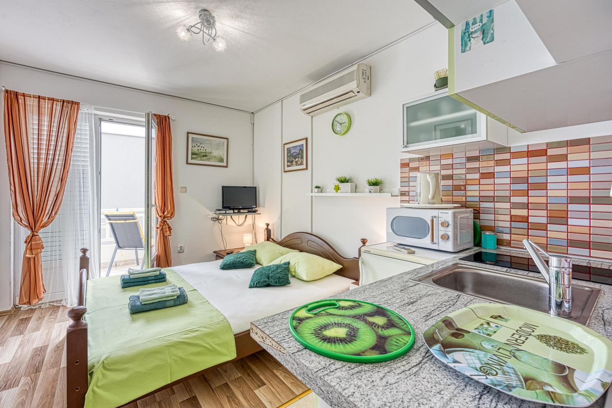 Studio Apartmani Ivanda Makarska Bagian luar foto
