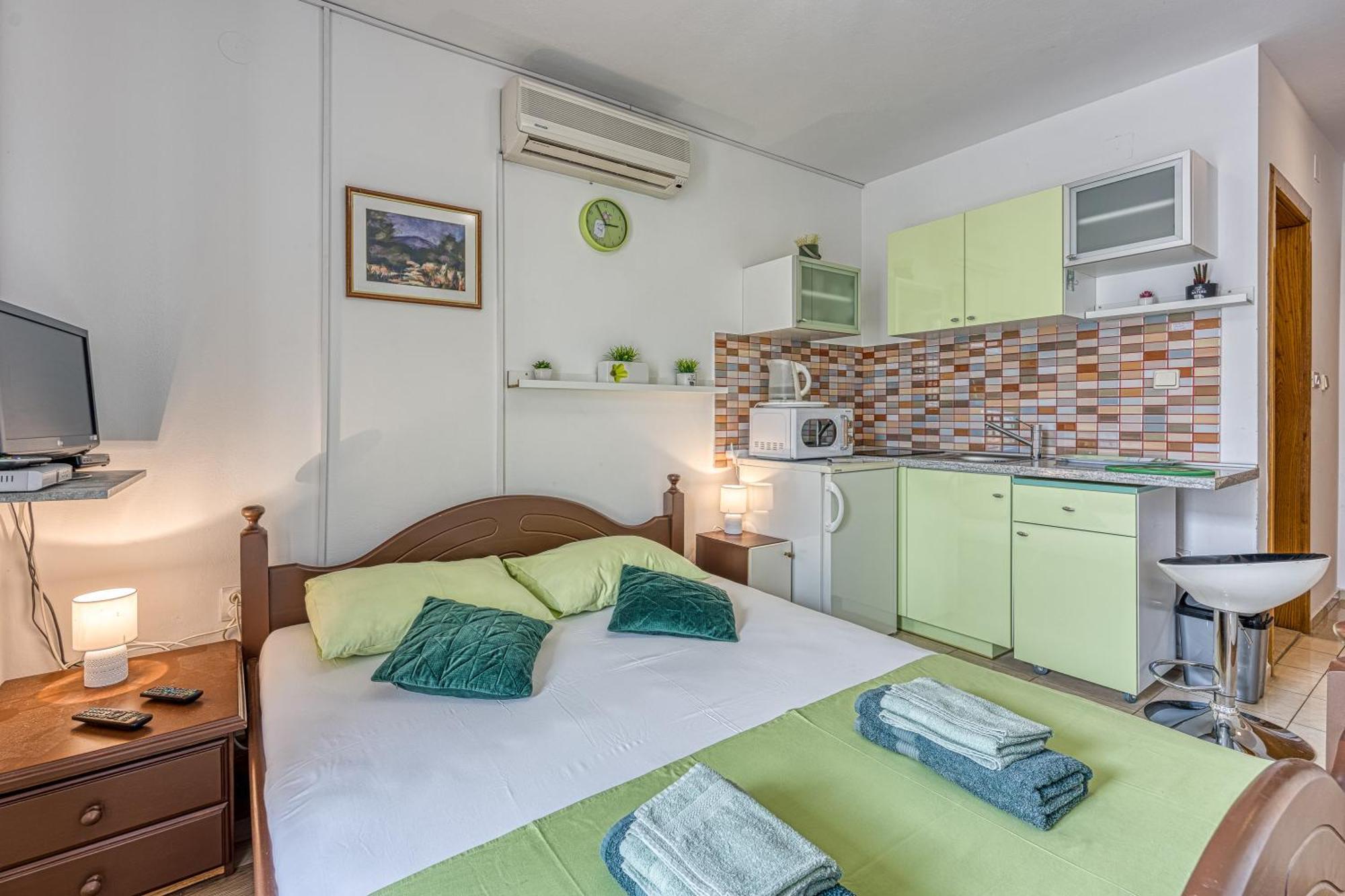 Studio Apartmani Ivanda Makarska Bagian luar foto
