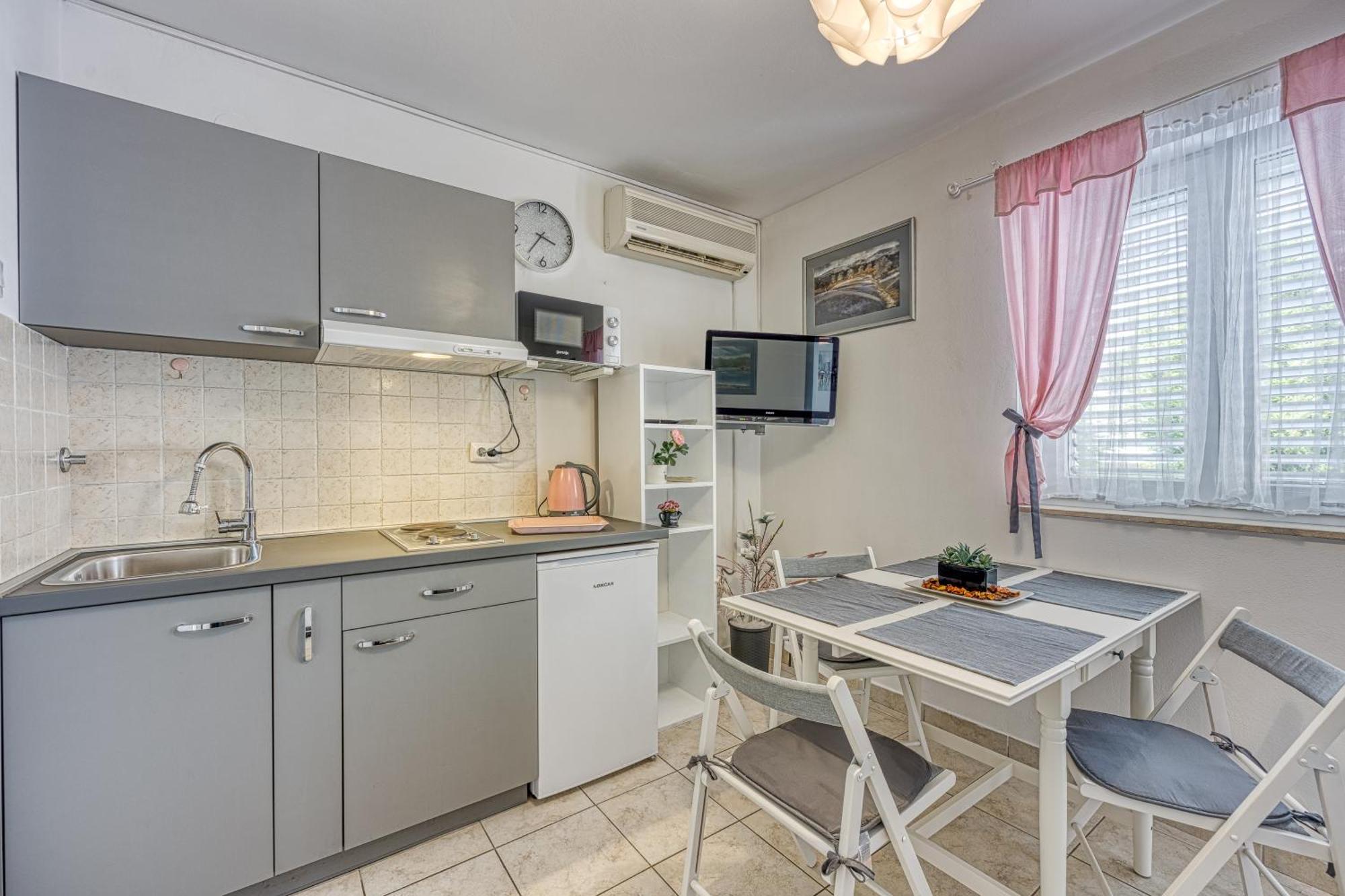 Studio Apartmani Ivanda Makarska Bagian luar foto